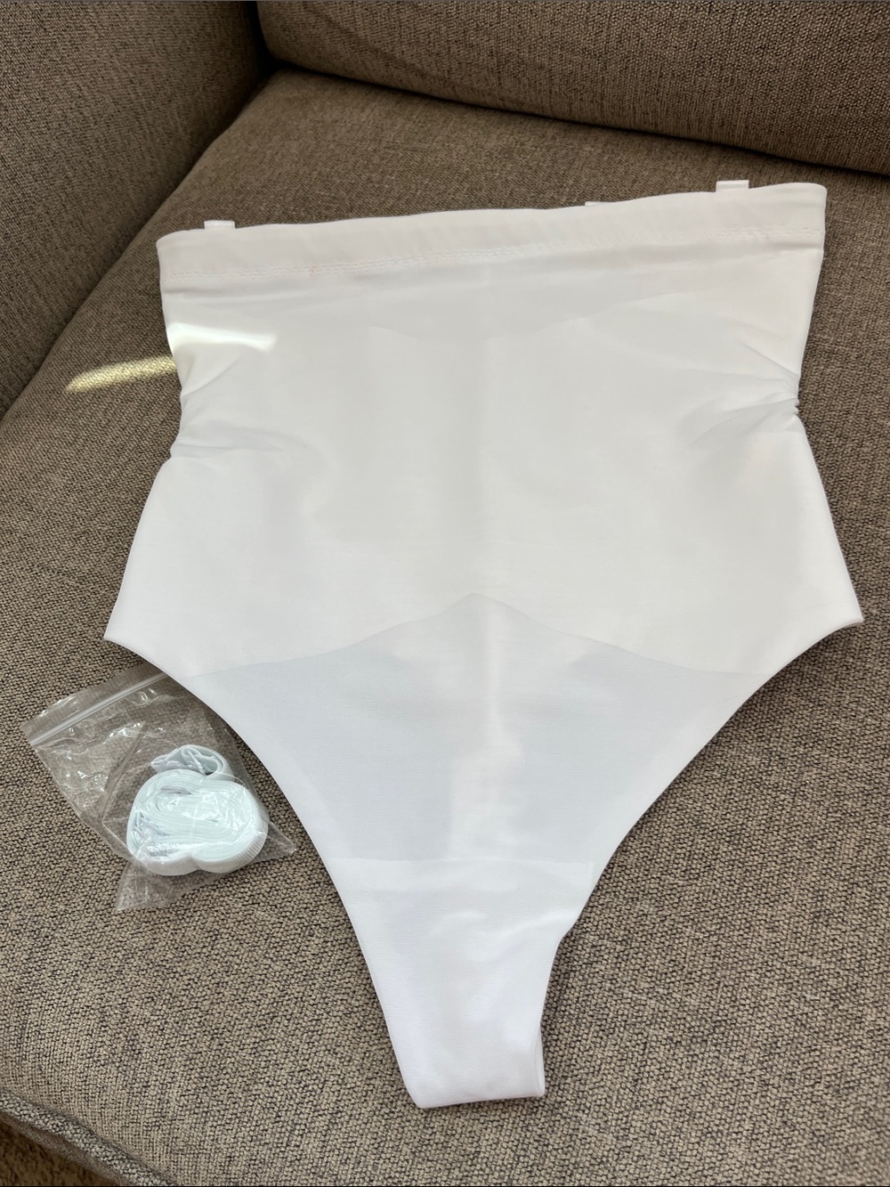 Honeylove Seamless High-Waist Shaping Thong - White